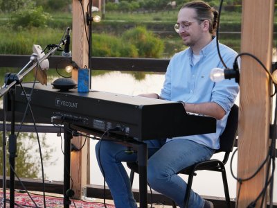 Koncert na molo - Przedwieczór i wieczór poezji Iwony Folusz